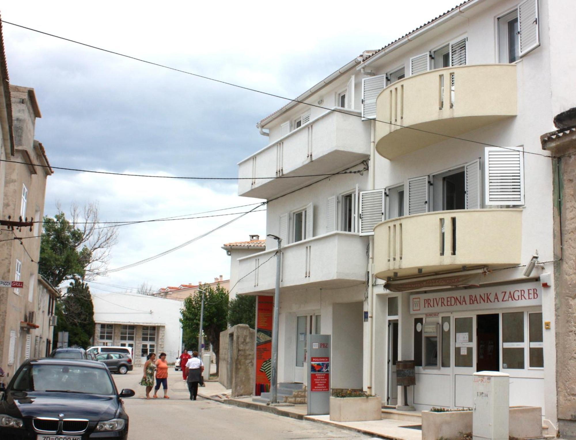 Apartments Center Pag 50 M To The Sea Pag Town Esterno foto